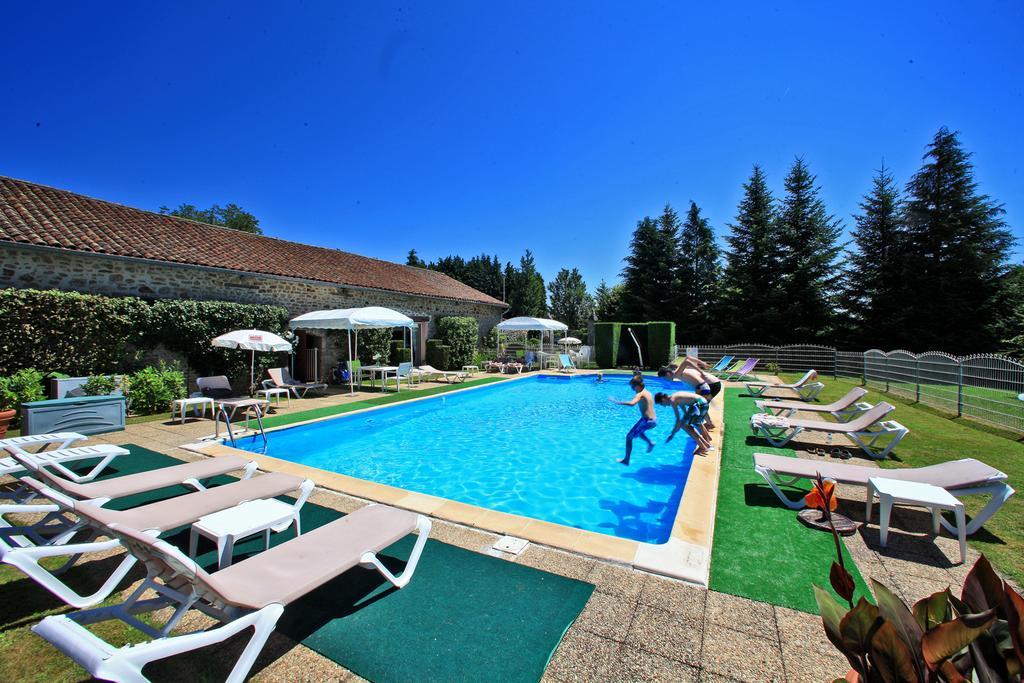 Hotellerie De Plein Air Camping Leychoisier Bonnac-la-Côte المظهر الخارجي الصورة